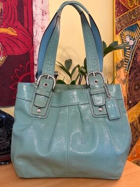 Vintage Y2K Coach Pleated Hampton Soho Coated Leather Sage Green Tote Purse Bag